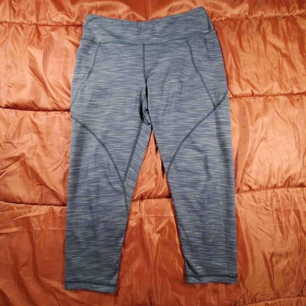 Patagonia Women's Worn Wear‎ Centered Crops Leggings Forge Grey Size Large EUC